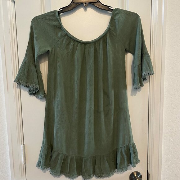 Socialite Green Bell Sleeve Tunic Dress Medium Rayon & Polyester - Picture 2 of 9